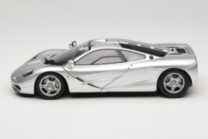 McLaren F1 Hopea LCD 1:18 LCD18014-SI Metalli — kuva 4 / 8