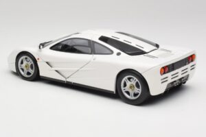 McLaren F1 Valkoinen Minichamps 1:18 530133424 Metalli — kuva 7 / 8