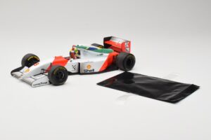 McLaren MP4/8 Ford #8 A. Senna Winner Australian GP 1993 Minichamps 1:18 540933838 Metalli — kuva 3 / 7