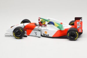 McLaren MP4/8 Ford #8 A. Senna Winner European GP Donington 1993 Minichamps 1:18 540931848 Metalli — kuva 3 / 6
