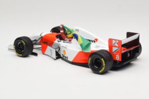 McLaren MP4/8 Ford #8 A. Senna Winner European GP Donington 1993 Minichamps 1:18 540931848 Metalli — kuva 5 / 6