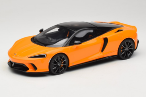 McLaren GTS Oranssi GT Spirit 1:18 GT957 Hartsi