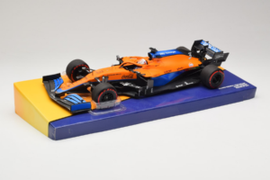 McLaren MCL35M Mercedes #3 D. Ricciardo McLaren F1 Team Bahrain Grand Prix 2021 Minichamps 1:18 533211803 Hartsi — kuva 2 / 7