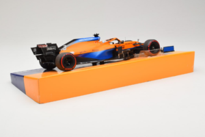 McLaren MCL35M Mercedes #3 D. Ricciardo McLaren F1 Team Bahrain Grand Prix 2021 Minichamps 1:18 533211803 Hartsi — kuva 3 / 7