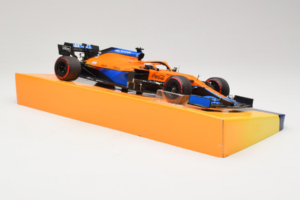 McLaren MCL35M Mercedes #3 D. Ricciardo McLaren F1 Team Bahrain Grand Prix 2021 Minichamps 1:18 533211803 Hartsi — kuva 4 / 7