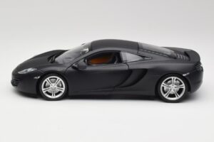McLaren MP4-12C Matt Satellite Harmaa Minichamps 1:18 110133024 Metalli — kuva 4 / 8