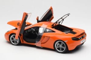 McLaren MP4-12C Oranssi AUTOart 1:18 76006 Metalli — kuva 5 / 8