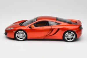 McLaren MP4-12C Orange Metallic Minichamps 1:18 110133020 Metalli — kuva 4 / 8