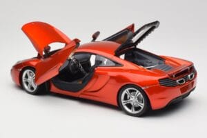 McLaren MP4-12C Orange Metallic Minichamps 1:18 110133020 Metalli — kuva 5 / 8
