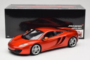 McLaren MP4-12C Orange Metallic Minichamps 1:18 110133020 Metalli — kuva 8 / 8