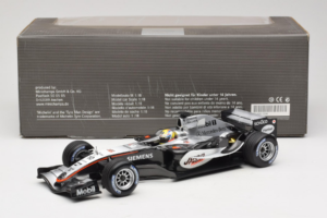 McLaren MP4-20 Mercedes #10 J.P. Montoya F1 2005 Minichamps 1:18 B66962338 Metalli — kuva 6 / 6