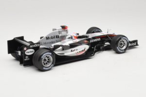 McLaren MP4-20 Mercedes #9 K. Raikkonen F1 2005 Minichamps 1:18 B66962337 Metalli — kuva 2 / 6