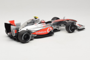 McLaren MP4-24 Mercedes #2 H. Kovalainen F1 2009 Dealer Edition Minichamps 1:18 B66960041 Metalli — kuva 2 / 7