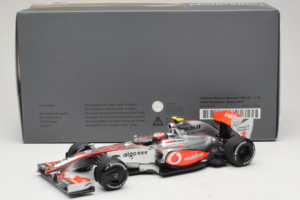 McLaren MP4-24 Mercedes #2 H. Kovalainen F1 2009 Dealer Edition Minichamps 1:18 B66960041 Metalli — kuva 6 / 7