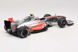 McLaren MP4-24 Mercedes #2 H. Kovalainen F1 2009 Minichamps 1:18 503091802 Metalli — kuva 2 / 7