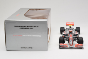 McLaren MP4-24 Mercedes #2 H. Kovalainen F1 2009 Minichamps 1:18 503091802 Metalli — kuva 6 / 7