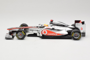 McLaren MP4-26 Mercedes #3 L. Hamilton Vodafone McLaren F1 2011 Minichamps 1:18 530111803 Metalli — kuva 3 / 7