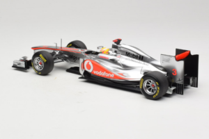McLaren MP4-26 Mercedes #3 L. Hamilton Vodafone McLaren F1 2011 Minichamps 1:18 530111803 Metalli — kuva 5 / 7