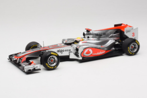 McLaren MP4-26 Mercedes #3 L. Hamilton Vodafone McLaren Showcar F1 2011 Minichamps 1:18 530111873 Metalli