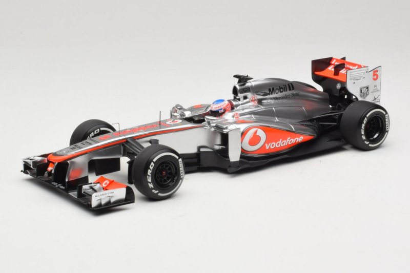 McLaren MP4-28 Mercedes #5 J. Button Vodafone McLaren F1 2013 Minichamps 1:18 530131805 Metalli