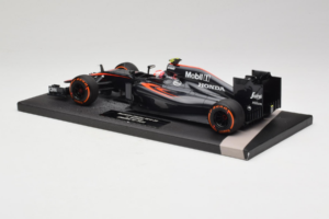 McLaren MP4-30 Honda #22 J. Button McLaren Honda F1 Team Spanish Grand Prix 2015 Minichamps 1:18 537151122 Metalli — kuva 5 / 7