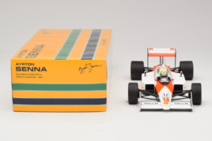 McLaren MP4/4 Honda #12 A. Senna Marlboro McLaren F1 World Champion 1988 Minichamps 1:18 540881812 Metalli — kuva 6 / 7