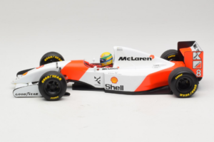 McLaren MP4/8 Ford #8 A. Senna Marlboro McLaren 1993 Minichamps 1:18 540931808 Metalli — kuva 3 / 7