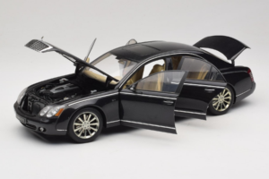 Maybach 57S Musta AUTOart 1:18 76156 Metalli — kuva 2 / 7