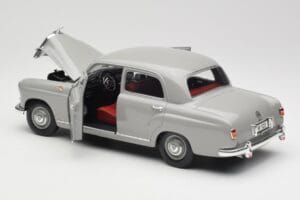 Mercedes 180 W120 Ponton Graphite Grey Revell 1:18 08974 Metalli — kuva 5 / 8