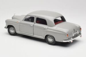 Mercedes 180 W120 Ponton Graphite Grey Revell 1:18 08974 Metalli — kuva 7 / 8