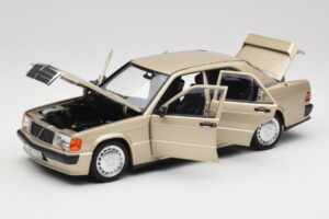 Mercedes 190E W201 2.3-16 Smoke Silver Metallic Norev 1:18 183831 Metalli — kuva 2 / 8