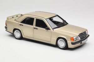 Mercedes 190E W201 2.3-16 Smoke Silver Metallic Norev 1:18 183831 Metalli — kuva 6 / 8