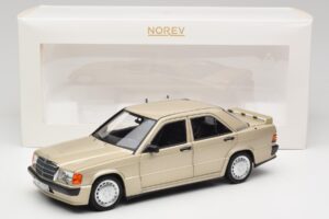 Mercedes 190E W201 2.3-16 Smoke Silver Metallic Norev 1:18 183831 Metalli — kuva 8 / 8