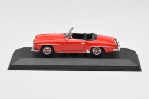 Mercedes 190 SL W121 Punainen Minichamps 1:43 940033131 Metalli