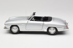 Mercedes 190 SL W121 Hopea Harmaa Minichamps 1:18 100037031 Metalli — kuva 4 / 8