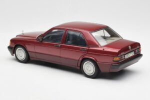 Mercedes 190E W201 2.0 Punainen Dealer Edition AUTOart 1:18 B66040383 Metalli — kuva 7 / 8