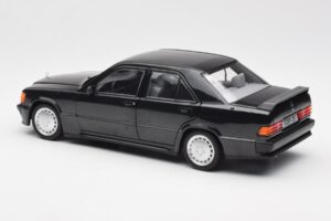 Mercedes 190E 2.3-16 W201 Musta Jälleenmyyjäpainos Norev 1:18 B66040663 Metalli — kuva 7 / 8