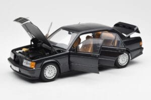 Mercedes 190E 2.3-16 W201 Sinimusta Metallic AUTOart 1:18 76122 Metalli — kuva 2 / 8
