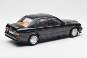 Mercedes 190E 2.3-16 W201 Sinimusta Metallic AUTOart 1:18 76122 Metalli — kuva 3 / 8