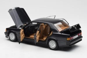 Mercedes 190E 2.3-16 W201 Sinimusta Metallic AUTOart 1:18 76122 Metalli — kuva 5 / 8