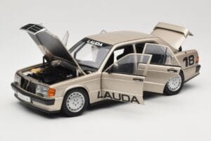 Mercedes 190E 2.3-16 W201 #1 N. Lauda Race of Champions Nurburgring 1984 AUTOart 1:18 88431 Metalli — kuva 2 / 8