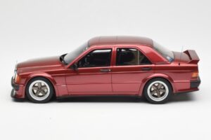Mercedes 190E 2.5-16 W201 RAUH-Welt Republik Punainen Otto 1:18 OT1083 Hartsi — kuva 3 / 6