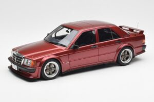 Mercedes 190E 2.5-16 W201 RAUH-Welt Republik Punainen Otto 1:18 OT1083 Hartsi