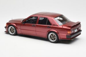 Mercedes 190E 2.5-16 W201 RAUH-Welt Republik Punainen Otto 1:18 OT1083 Hartsi — kuva 5 / 6