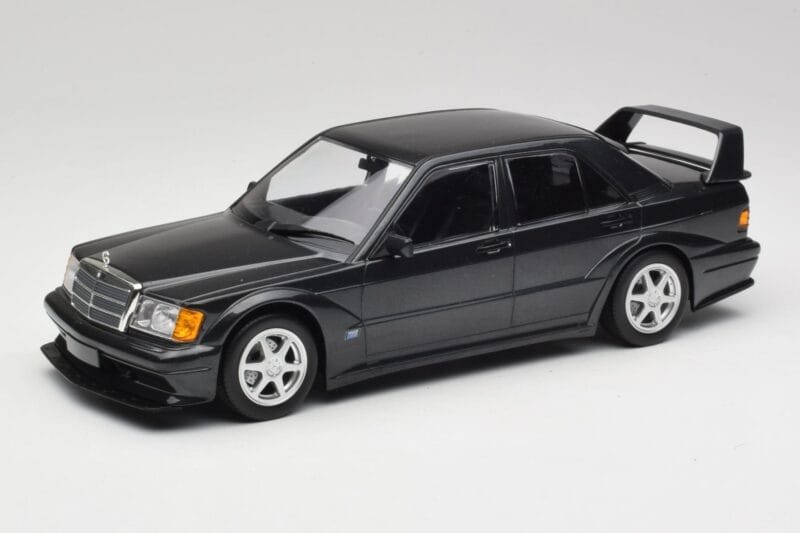 Mercedes 190E W201 2.5-16 EVO 2 Musta Metallic Minichamps 1:18 155036100 Metalli
