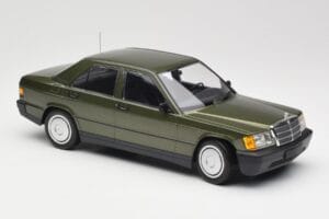 Mercedes 190E W201 Vihreä Metallic Minichamps 1:18 155037001 Metalli — kuva 4 / 6