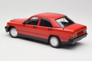 Mercedes 190E W201 Punainen Minichamps 1:18 155037000 Metalli — kuva 5 / 6