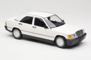 Mercedes 190E W201 Valkoinen Minichamps 1:18 155037002 Metalli — kuva 4 / 6