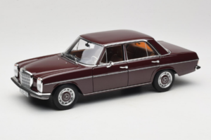 Mercedes 200 W115 Tumma Punainen Ruskea Norev 1:18 183778 Metalli