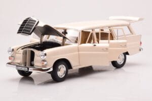 Mercedes 200 Universal W110 Kerma Norev 1:18 183709 Metalli — kuva 2 / 8